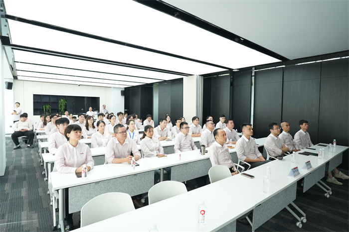 QGM: Cùng xem duyệt binh và tập hợp sức mạnh để tiến bộ