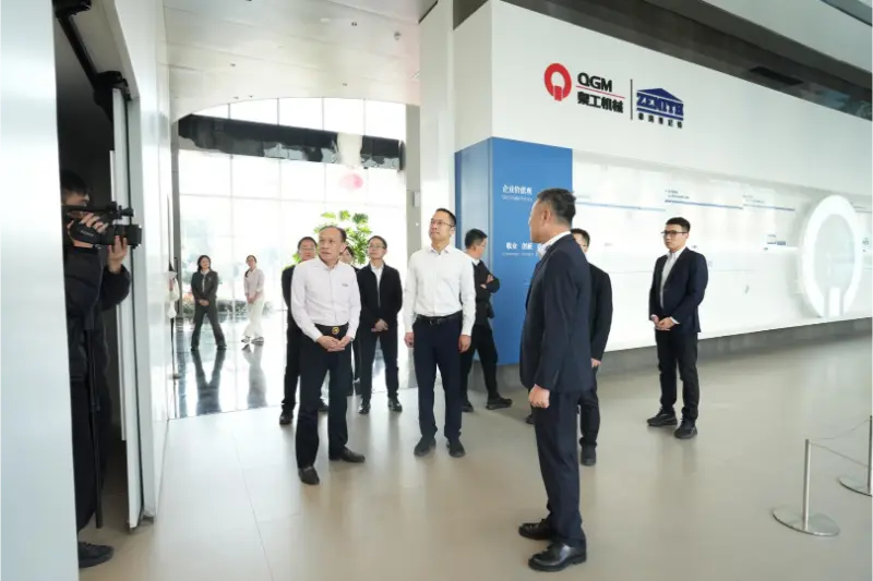 Chính phủ và doanh nghiệp cùng nhau thúc đẩy phát triển; nghiên cứu tại chỗ làm ấm lòng các doanh nghiệp.