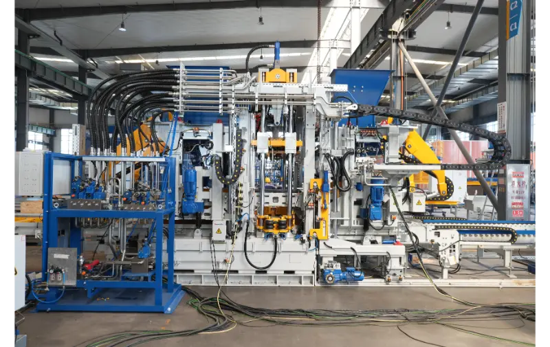 Dây chuyền sản xuất gạch Quangong Machine ZN900-2: Được hỗ trợ bởi trí thông minh, xây dựng chuẩn mực mới Sản xuất gạch xanh và hiệu quả