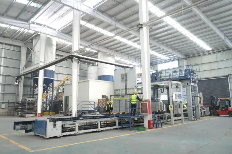 Máy lát gạch tự động khu vực Đông Nam Á | Giải pháp sản xuất máy lát bê tông hiệu quả